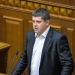 Максим Бурбак: Президент пішов шляхом тотальної конфронтації з Конституцією